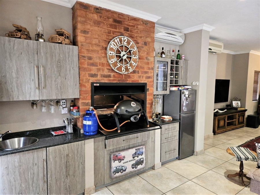 4 Bedroom Property for Sale in Melodie North West